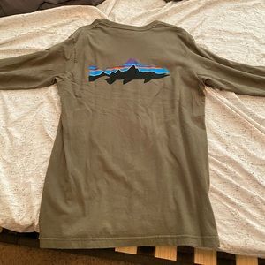 Patagonia long sleeve shirt